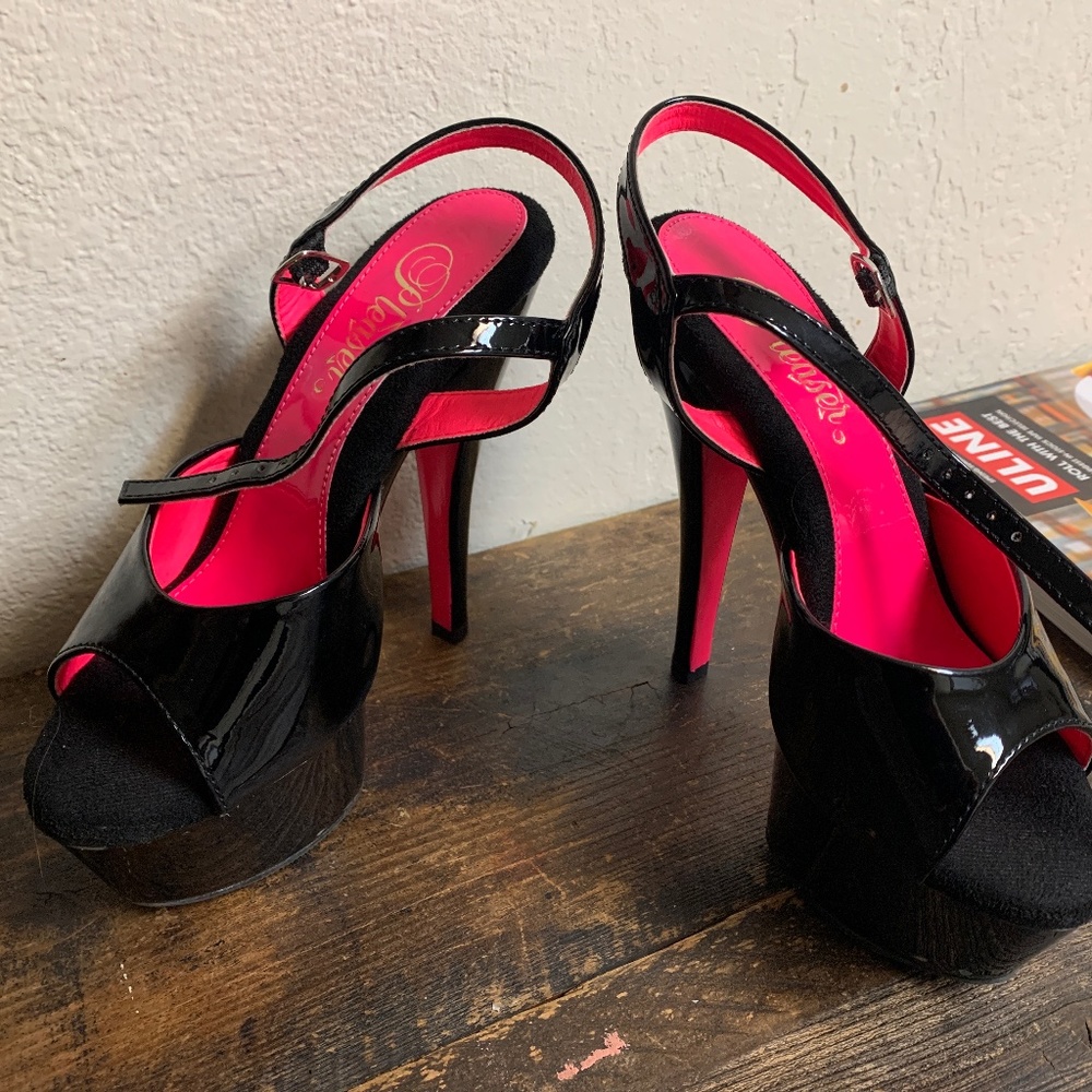 Strap Pleasers size 6